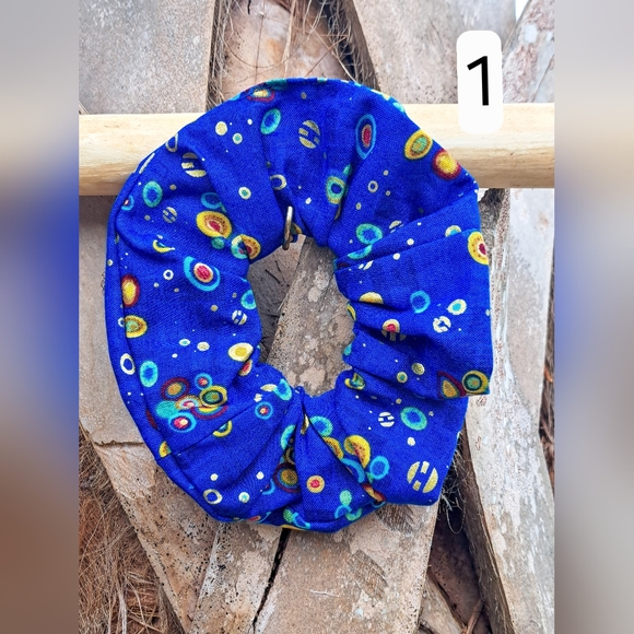ONE Colorful Scrunchie Blue Cotton Dots Peacock Theme - Picture 5 of 10